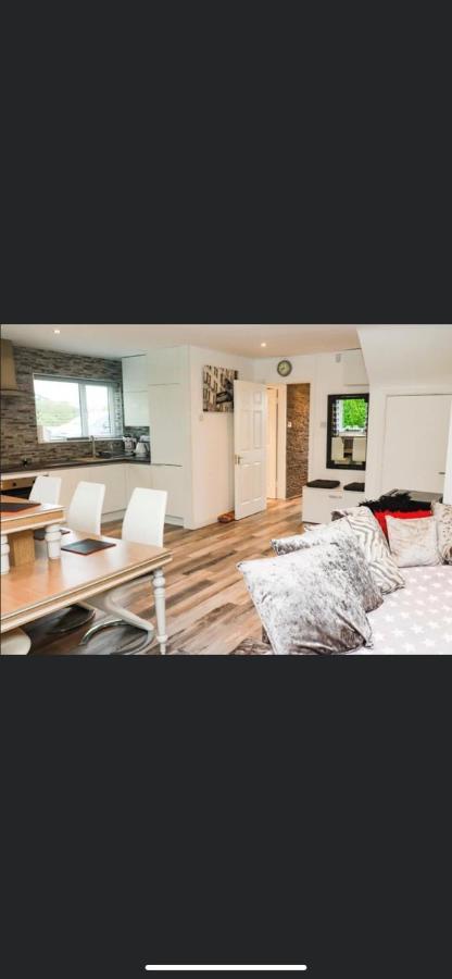 20 Holiday Cottage, East End 발리부니온 외부 사진